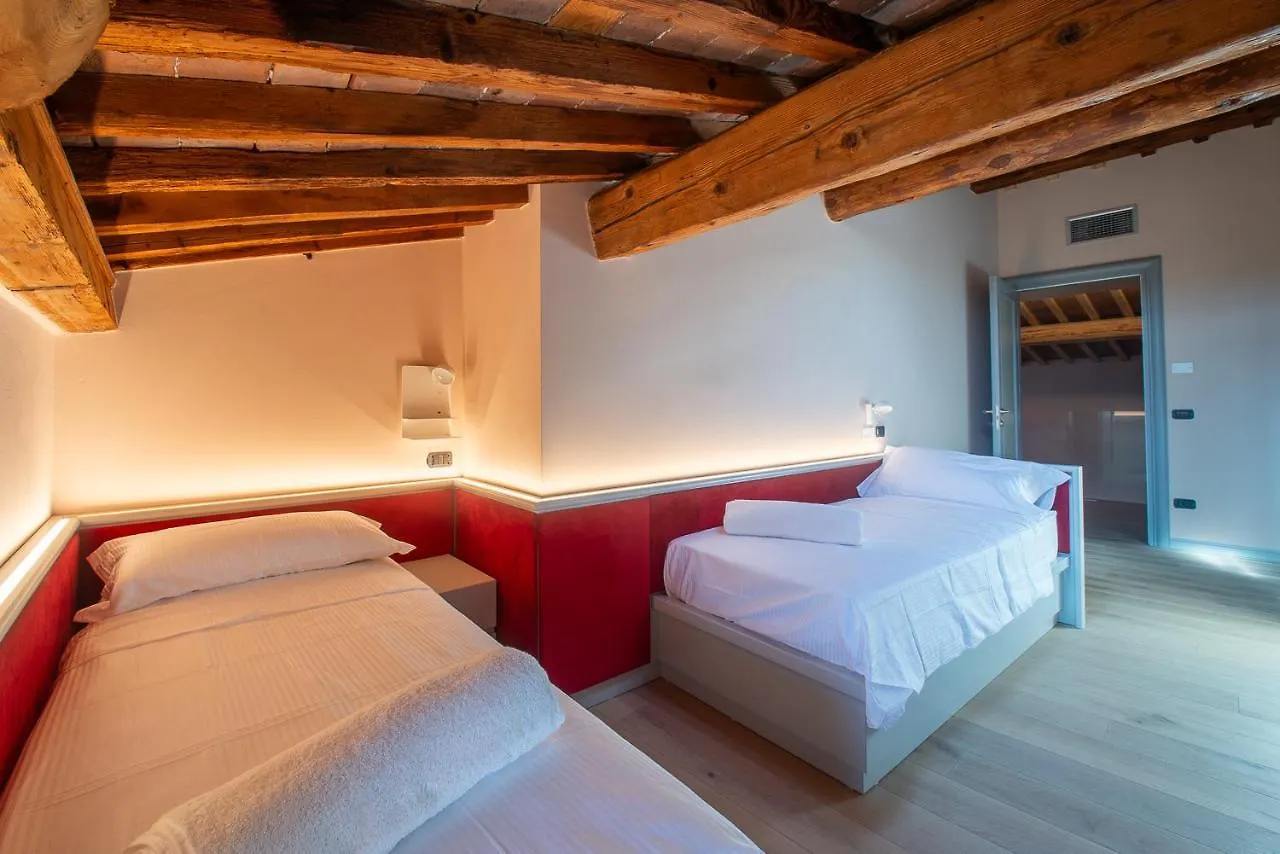 Palazzo Reggiani - Leonardo Da Vinci Apartment Verona 0*,