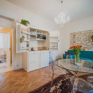  Apartment Casa Elle